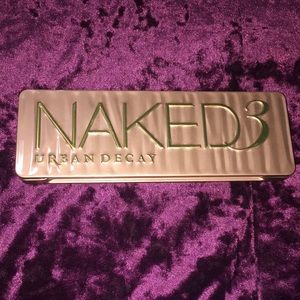 Authentic urban decay naked 3 palette.Like new. Beautiful colors. Only swatched